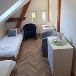 W Sz Pod Klonami *