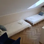 W Sz Pod Klonami *